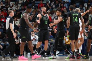 在经历一个 在经历一个