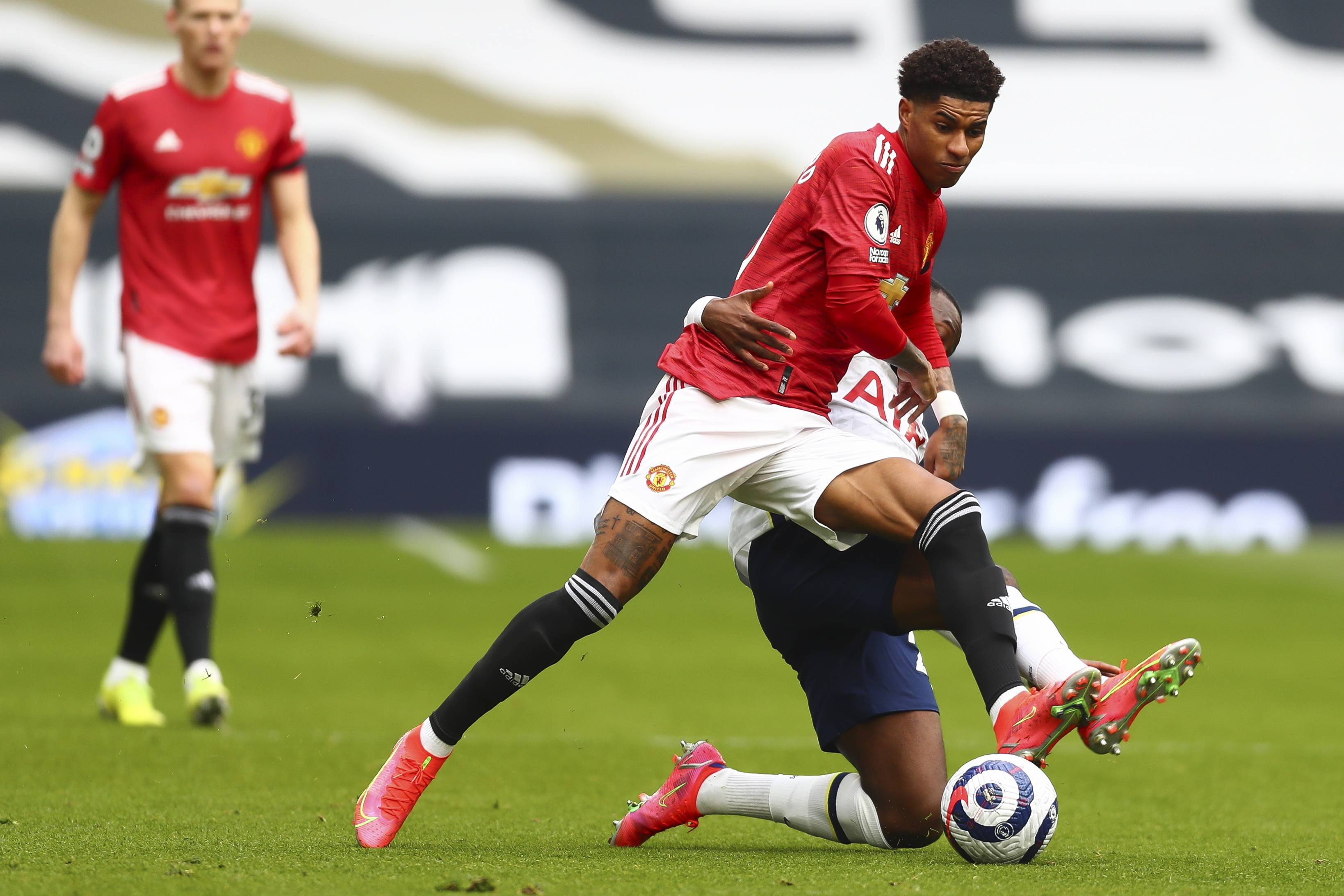 锋线位置上 锋线位置上