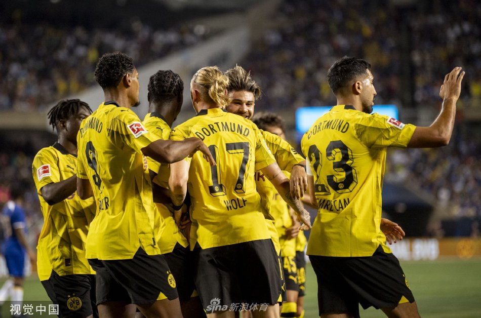 作为足球文 作为足球文