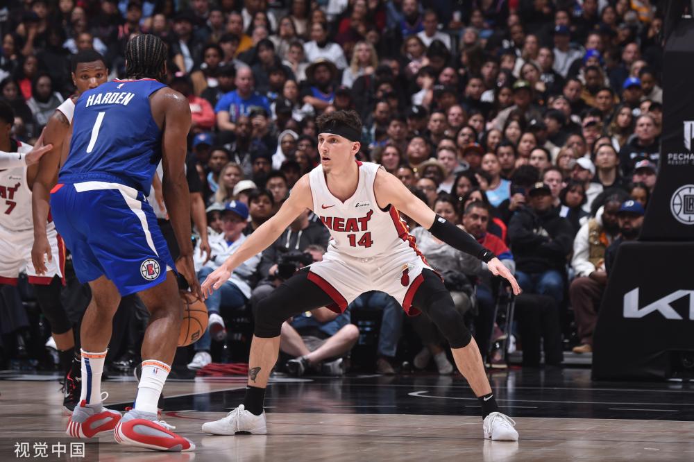 [CBA]杰曼再送助攻 陈盈骏三分空心入网.