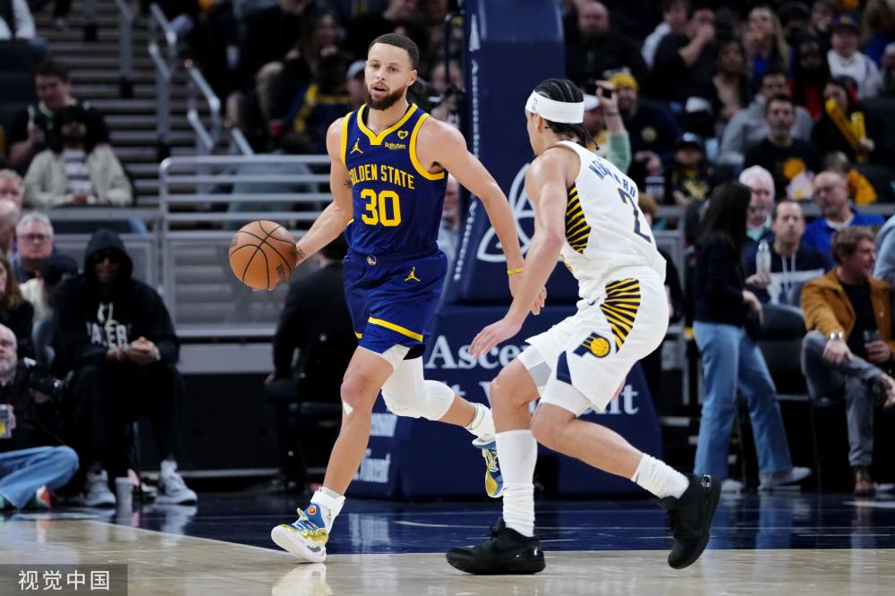 崭露头角的 崭露头角的