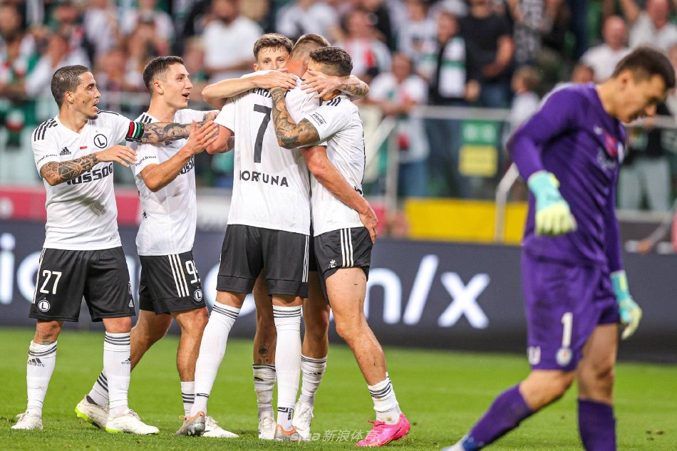 队记：斯玛特因背部伤势，将缺席今天对阵独行侠的比赛